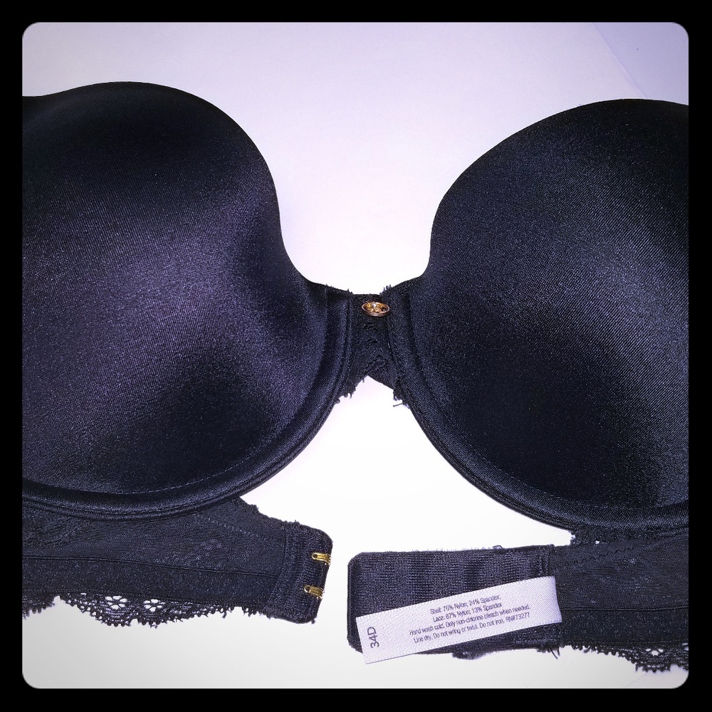 Jennifer Lopez Intimates Black Lace Bra